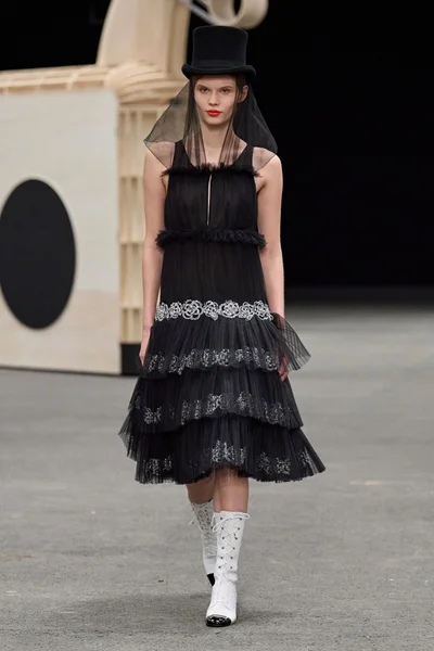 Look 40